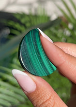 将图片加载到图库查看器，Malachite Moon
