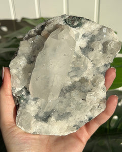 Apophyllite w Quartz