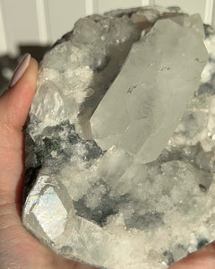 Apophyllite w Quartz